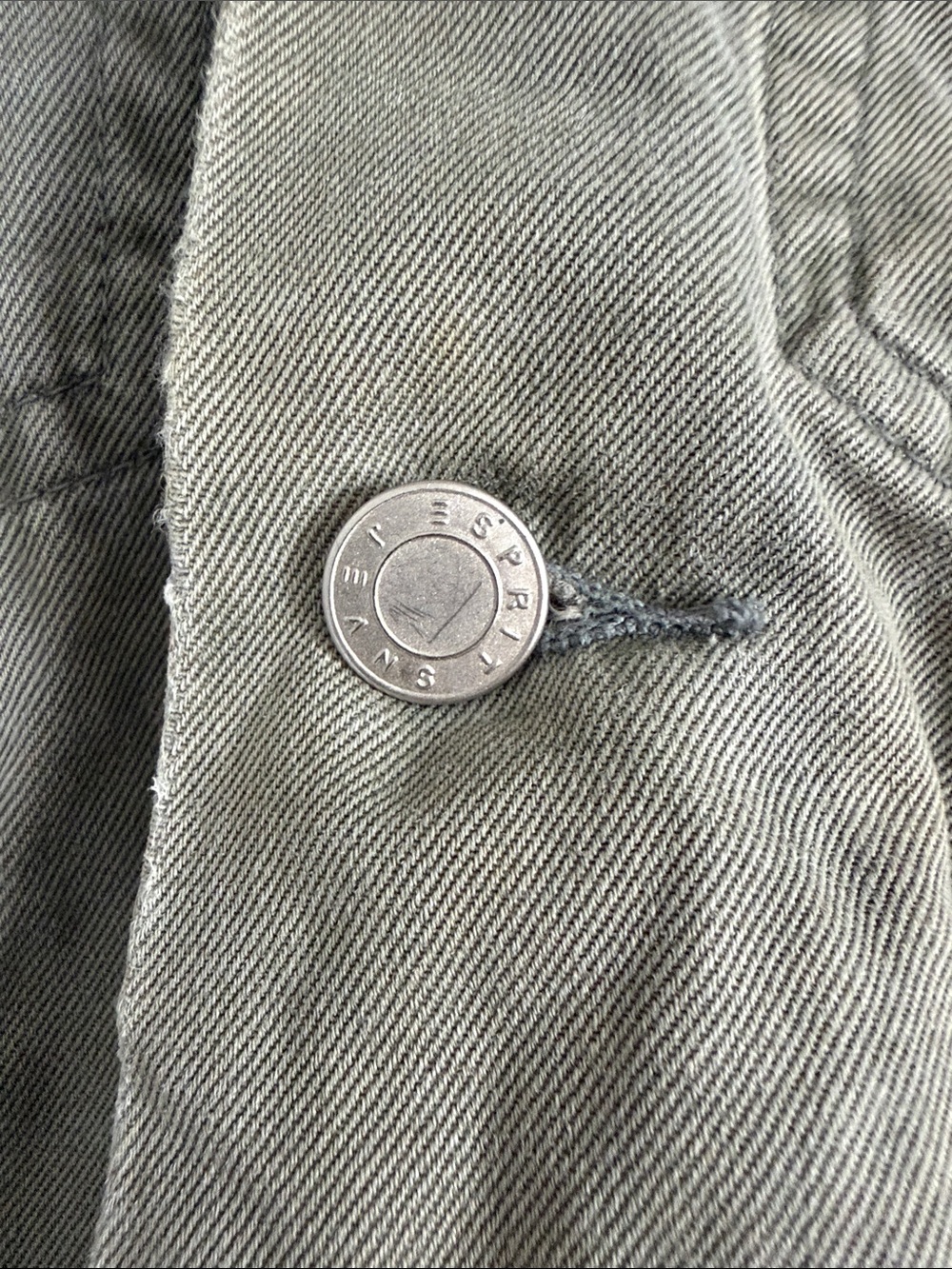 ESPIRIT Cropped boxy Olive Green Denim Jacket - Picture 5 of 9